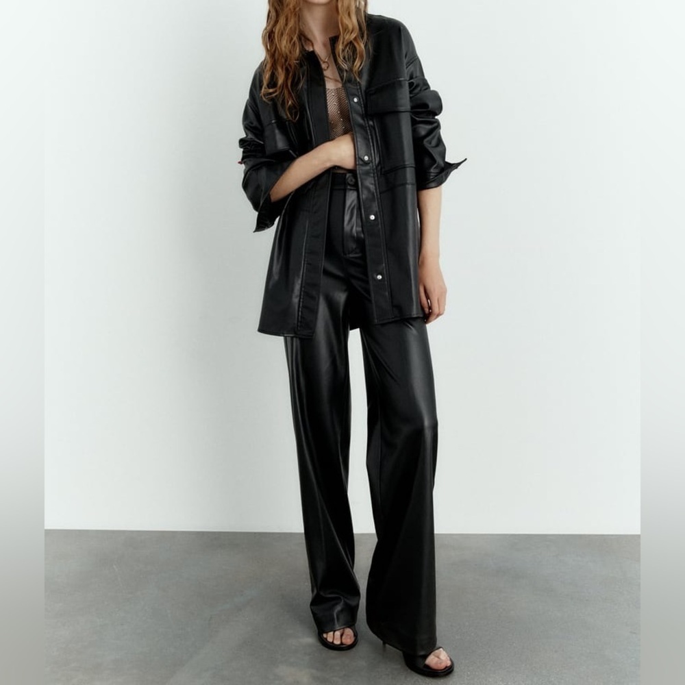 Women’s ZARA black FAUX LEATHER over shirt Shaket size small (very‎ oversized)